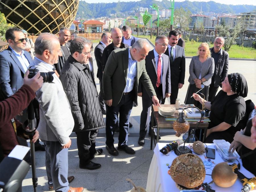 KADIN KOOPERATİFLERİ EL SANATLARI SATIŞ NOKTASI ÇAY ÇARŞISINDA AÇILDI