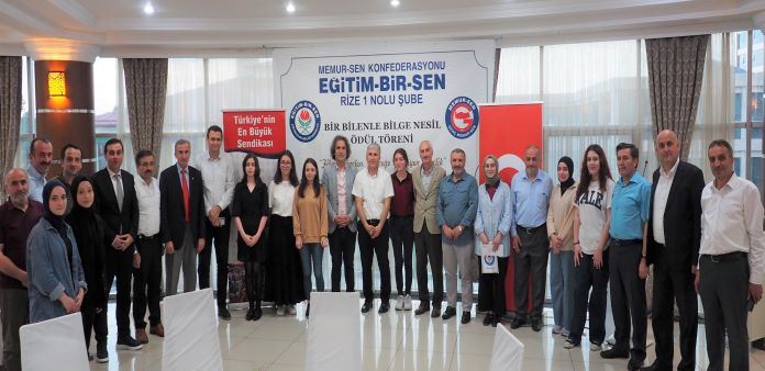 “Bir Bilenle Bilge Nesil Projesi” ödül töreni Rize Öğretmenevin de yapıldı