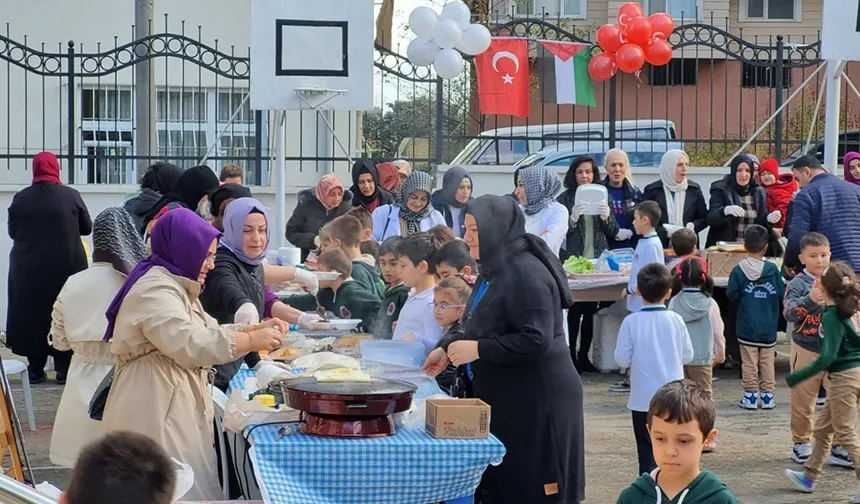 ÇAY İLKOKULU ÖĞRENCİLERİNDEN FİLİSTİN’E DESTEK KERMESİ