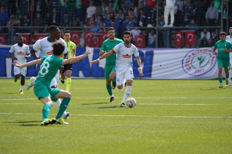 Çaykur Rizespor geriye düşmesine rağmen 3 puanı almasını bildi