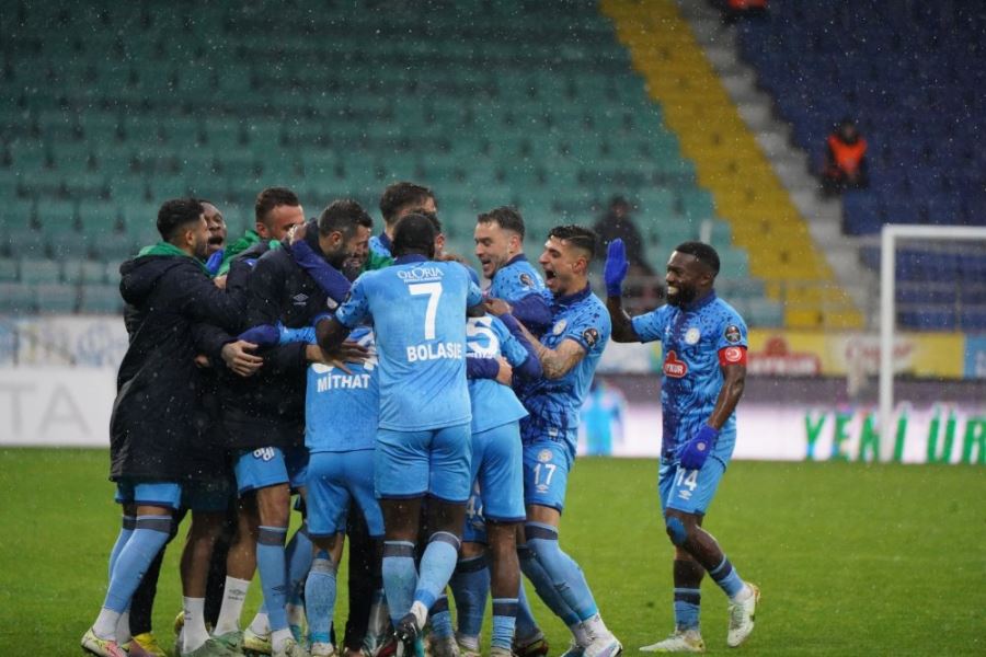 Çaykur Rizespor Galibiyet Serisini 5 Maça Çıkardı