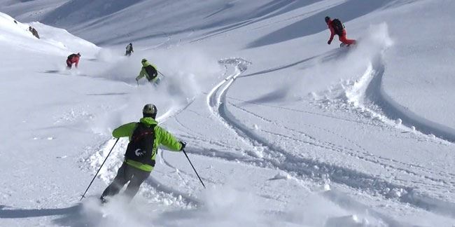 Kaçkarlar’da 300 sporcu ile Heliski heyecanı yaşandı