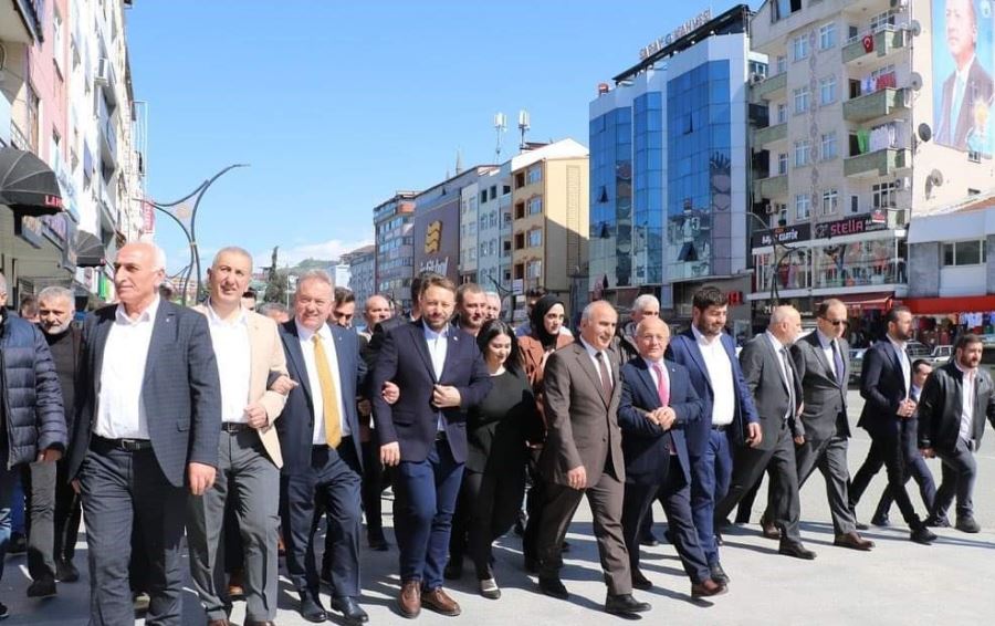 AK PARTİ ADAYLARI ARDEŞEN’DE ADAY TANITIM TOPLANTISINA KATILDI