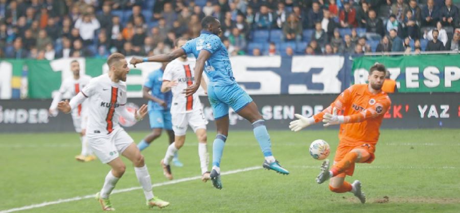 Çaykur Rizespor Süper Lige Bir Adım Daha Yaklaştı