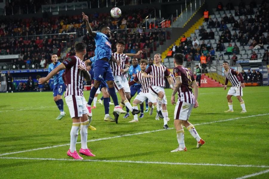 ÇAYKUR RİZESPOR FIRSAT TEPTİ