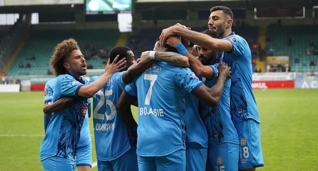 Çaykur Rizespor Süper Lig Kapısını Araladı