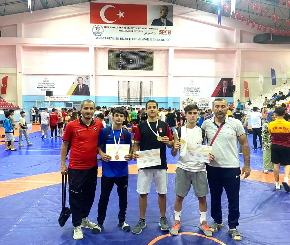 ÇAYKUR SPOR GÜREŞCİSİ EYMEN KOPUZ, KİLOSUNDA KULÜBÜNE ALTIN MADALYA KAZANDIRDI