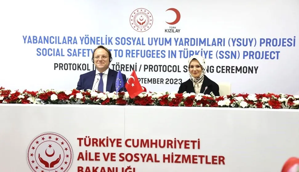 YABANCILARA YÖNELİK SOSYAL UYUM YARDIMI PROJESİ İMZALANDI 