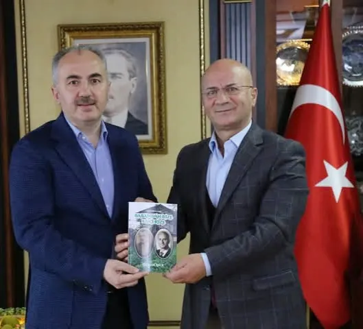 Emekli bürokrat, Şair ve Yazar Özkan AVCI