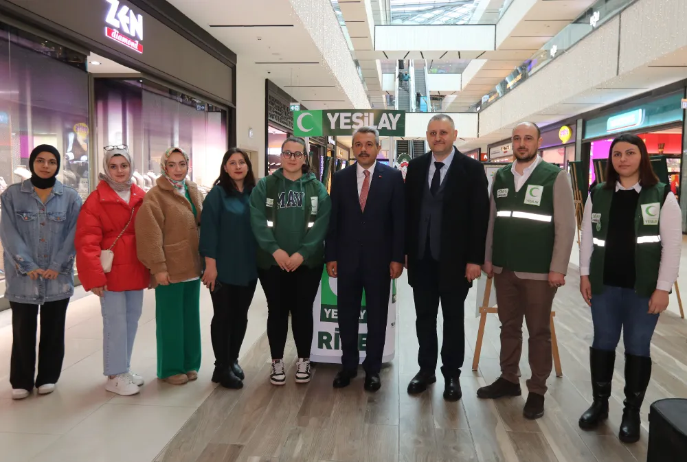 Rize Yeşilay’ın “Bağımlılık Sergisi” İlgi Gördü