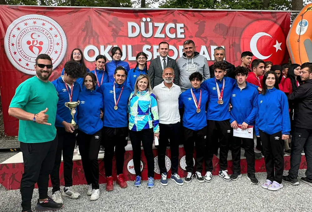 RİZELİ GENÇ RAFTİNGCİLER DÜZCE