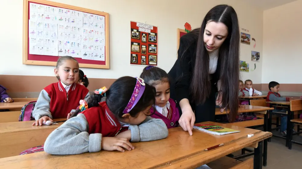 Öğretmen atamaları Hazine’ye takıldı