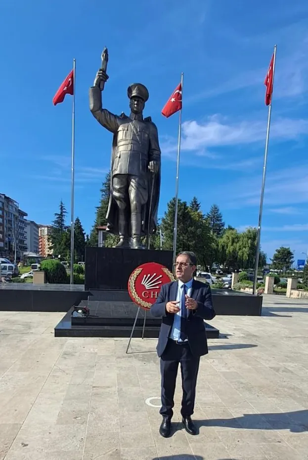 “Atatürk Afişine Yapılan Saldırı Kabul Edilemez”