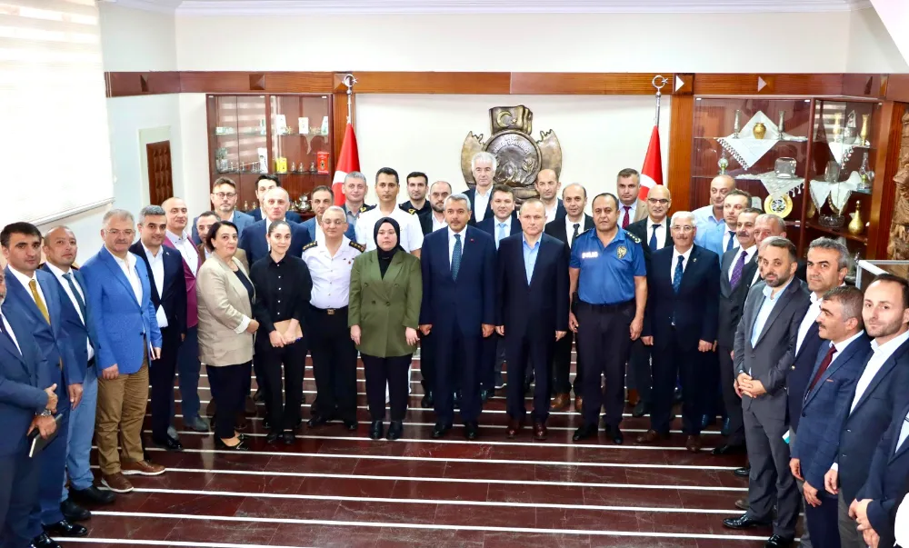 RİZE VALİSİ BAYDAŞ BAŞKANLIĞINDA İL İDARE ŞUBE BAŞKANLARI TOPLANTISI YAPILDI