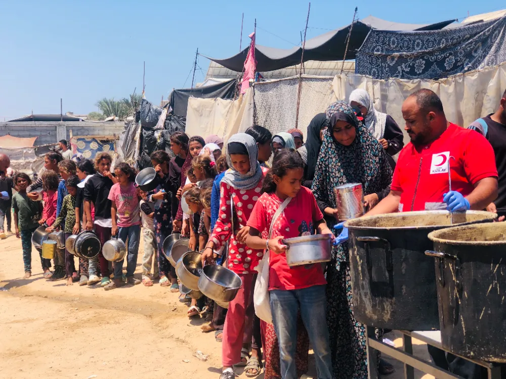 Türk Kızılay’dan kıtlığın eşiğindeki Gazze’ye gıda desteği