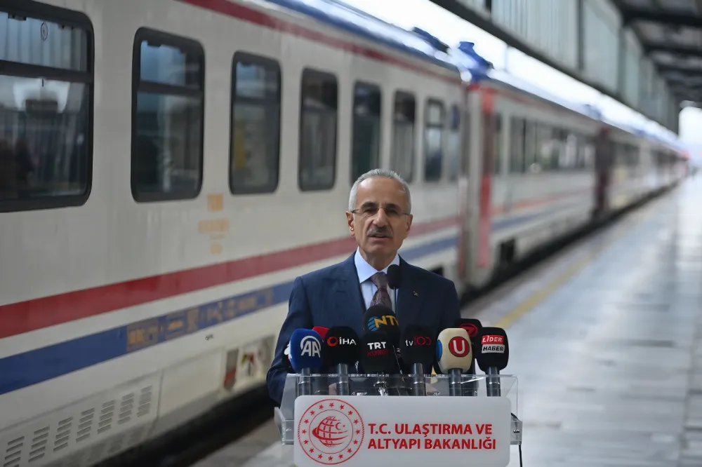 “TCDD GAR VE İSTASYONLARINDA ÜCRETSİZ VE SINIRSIZ İNTERNET DÖNEMİNİ BAŞLATIYORUZ”