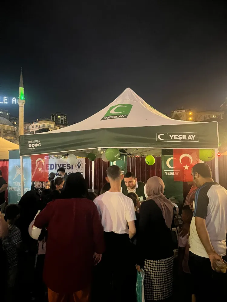 Rize Yeşilay, 15 Temmuz Programında Sağlıklı Gelecek İçin Vatandaşlarla Buluştu