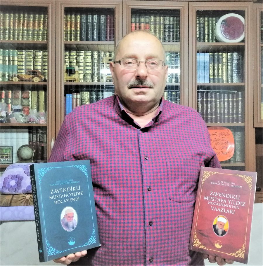 TORUNU OKUR; MERHUM ZAVENDİKLİ MUSTAFA YILDIZ HOCAEFENDİNİN HAYATINI KİTAPLAŞTIRDI