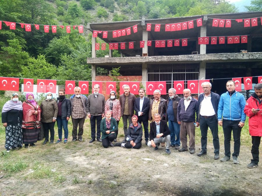 CHP ORDU MİLLETVEKİLİ TAŞOCAĞINA TEPKİ GÖSTEREN KÖYLÜLERİN YANINDA