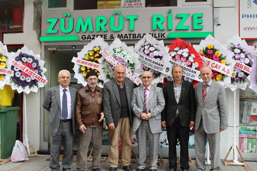 ZÜMRÜT RİZE GAZETESİ 72 YAŞINDA