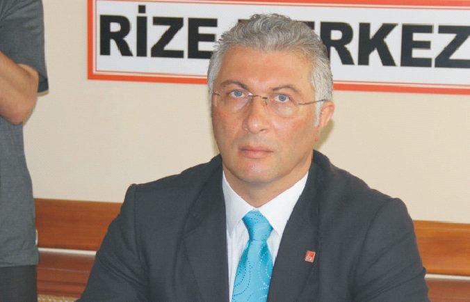 RİZEDE 2 GAZETECİ İSTİFA ETTİ