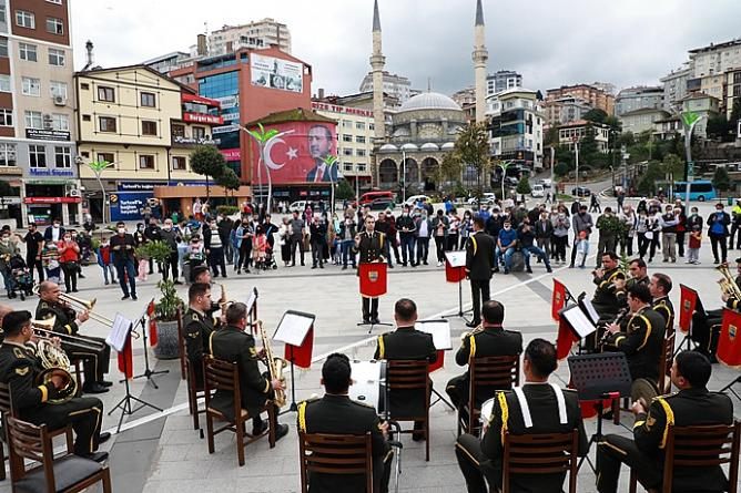 Jandarma Bando Ekibi İlimizde Konser Verd